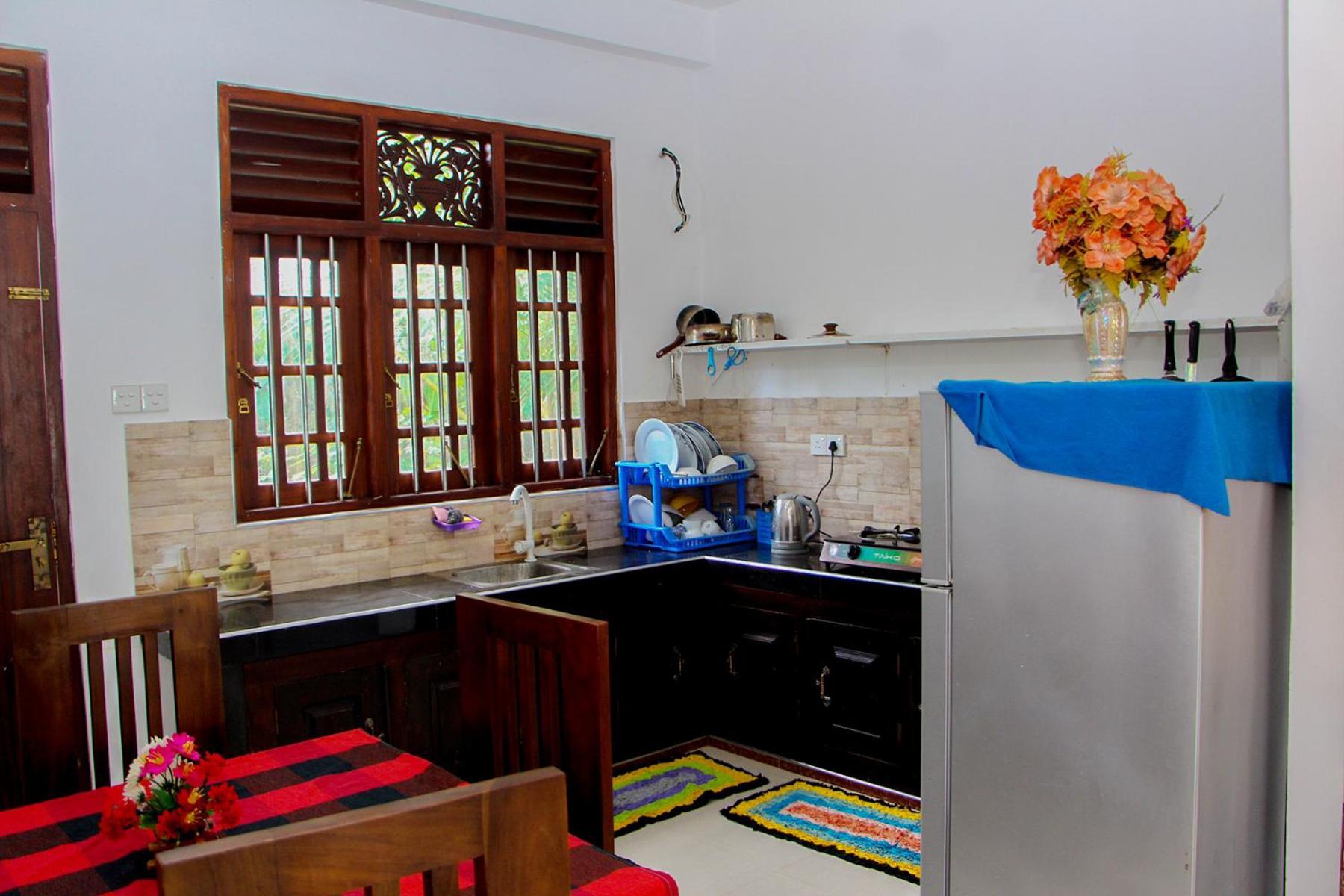 Sasmika Villa Surf And Yoga Hostel 웰리가마 외부 사진