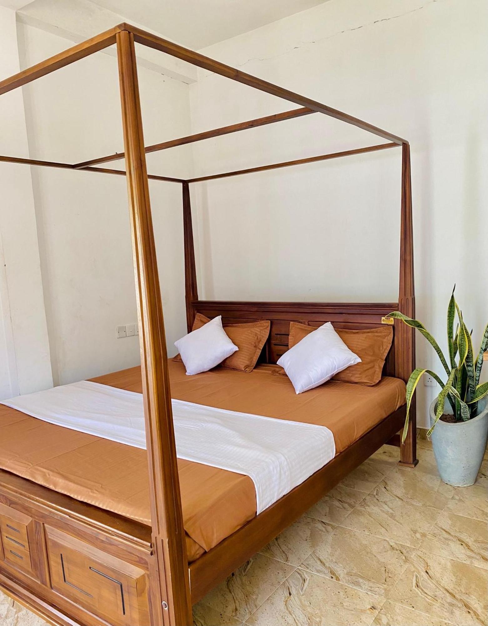 Sasmika Villa Surf And Yoga Hostel 웰리가마 외부 사진