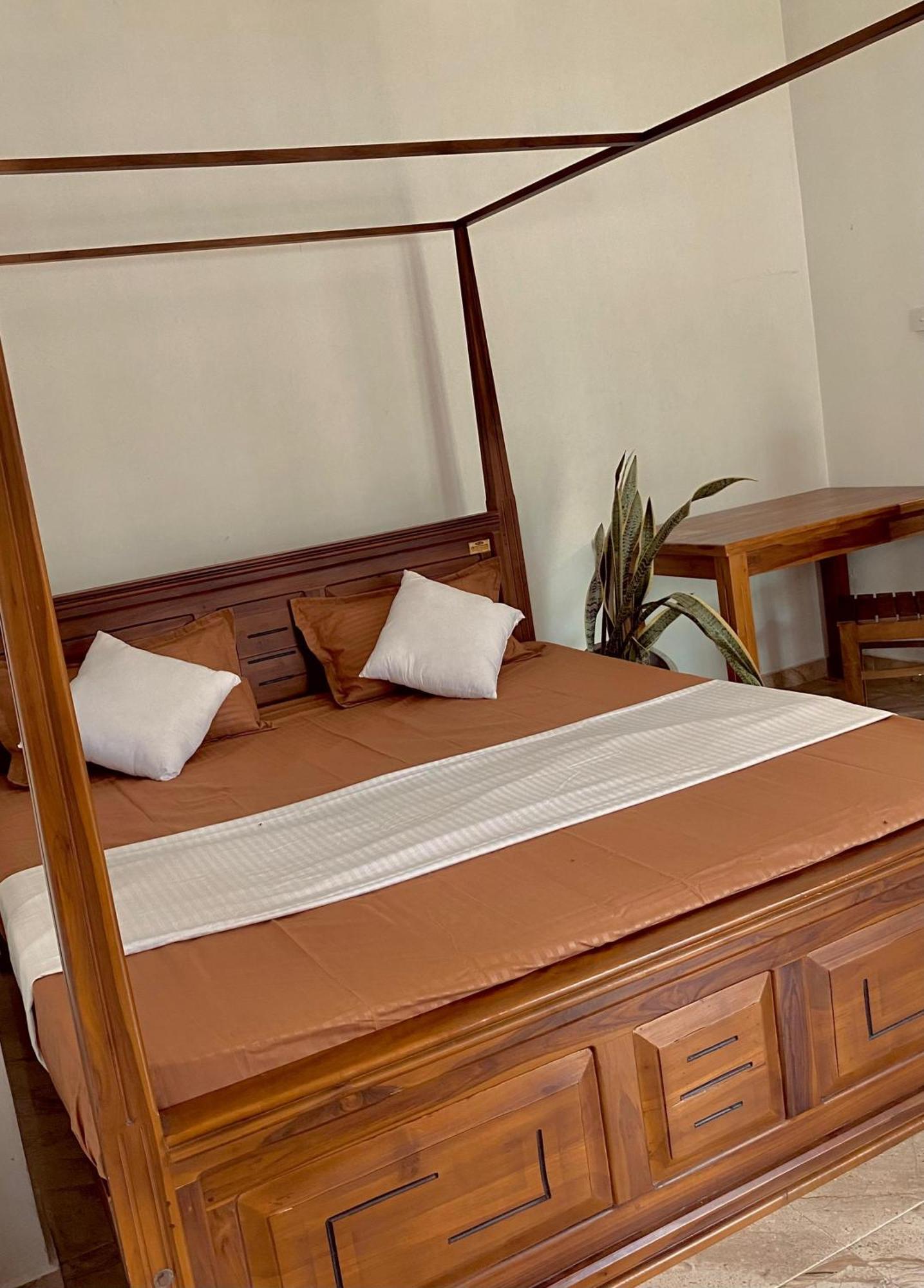 Sasmika Villa Surf And Yoga Hostel 웰리가마 외부 사진