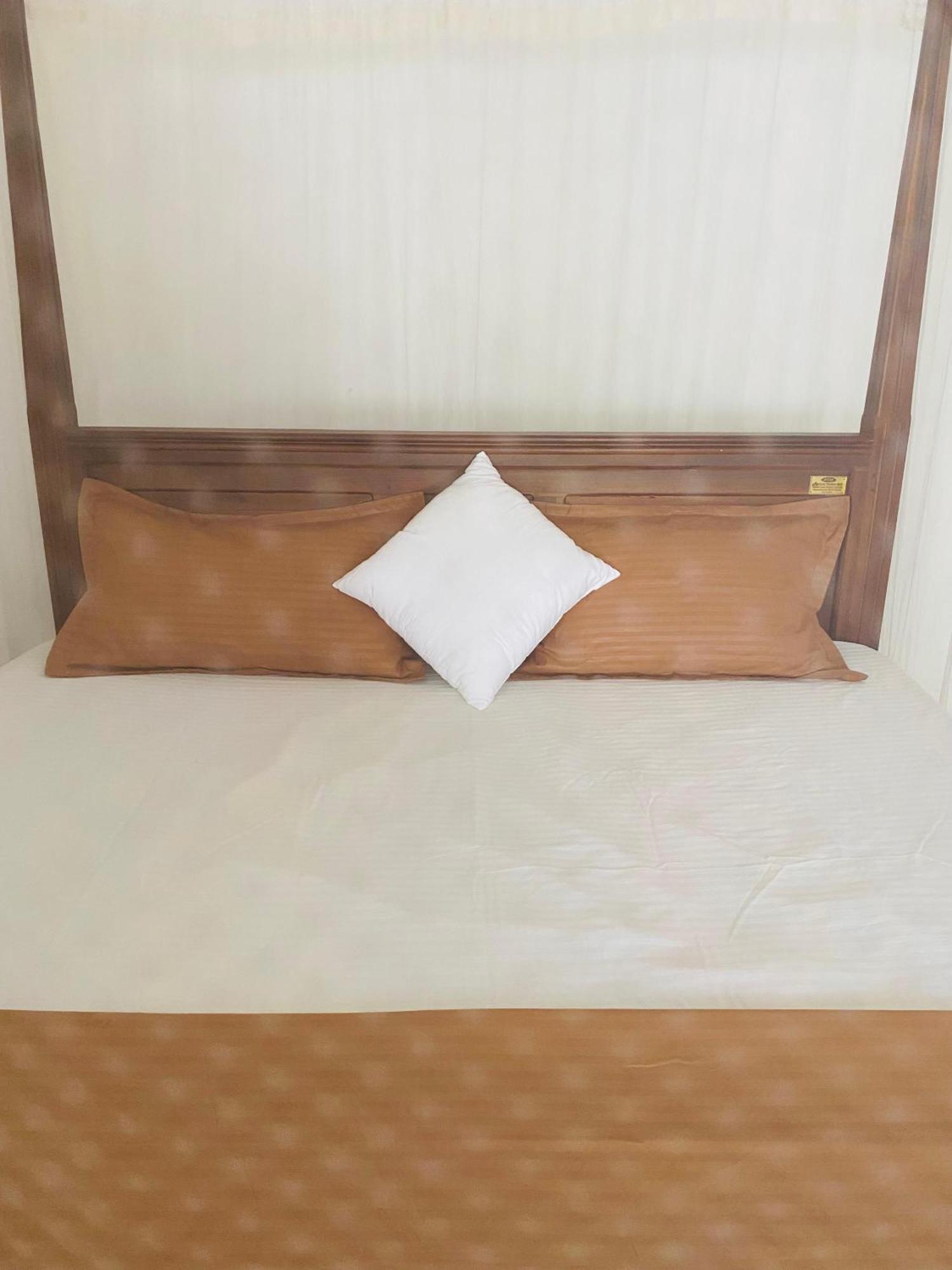 Sasmika Villa Surf And Yoga Hostel 웰리가마 외부 사진