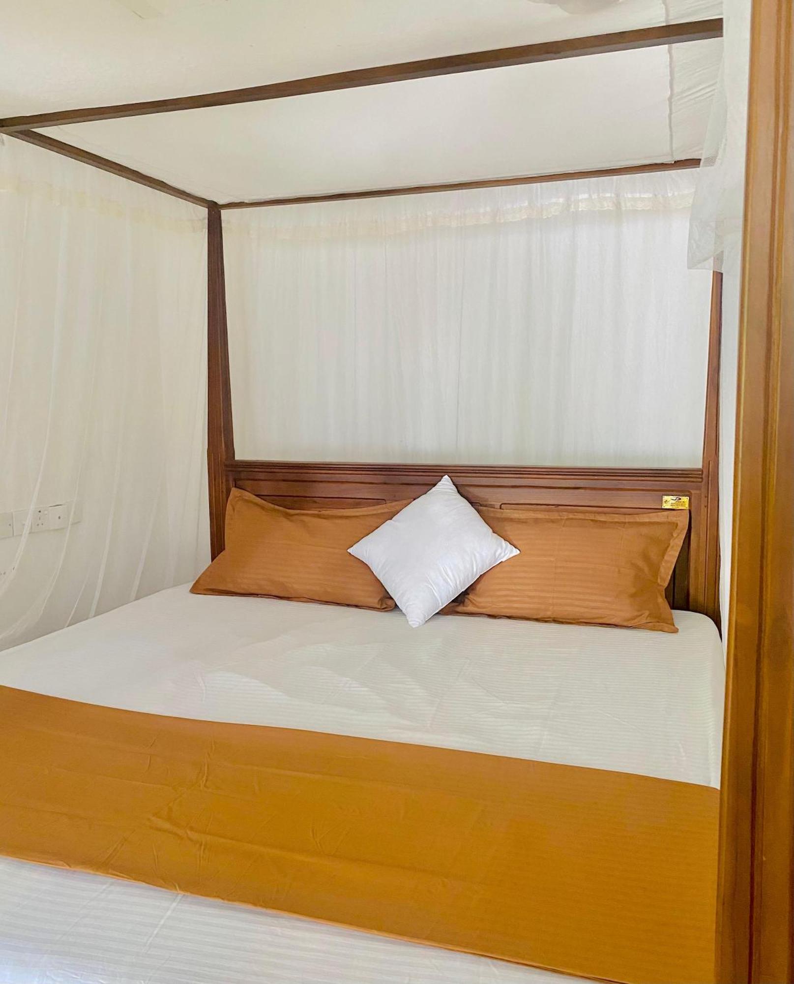 Sasmika Villa Surf And Yoga Hostel 웰리가마 외부 사진