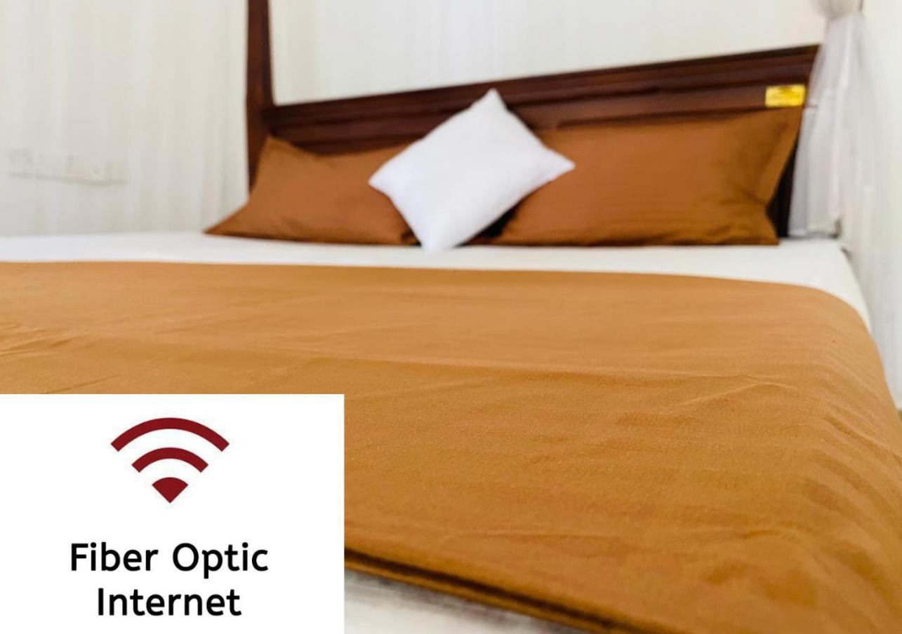 Sasmika Villa Surf And Yoga Hostel 웰리가마 외부 사진