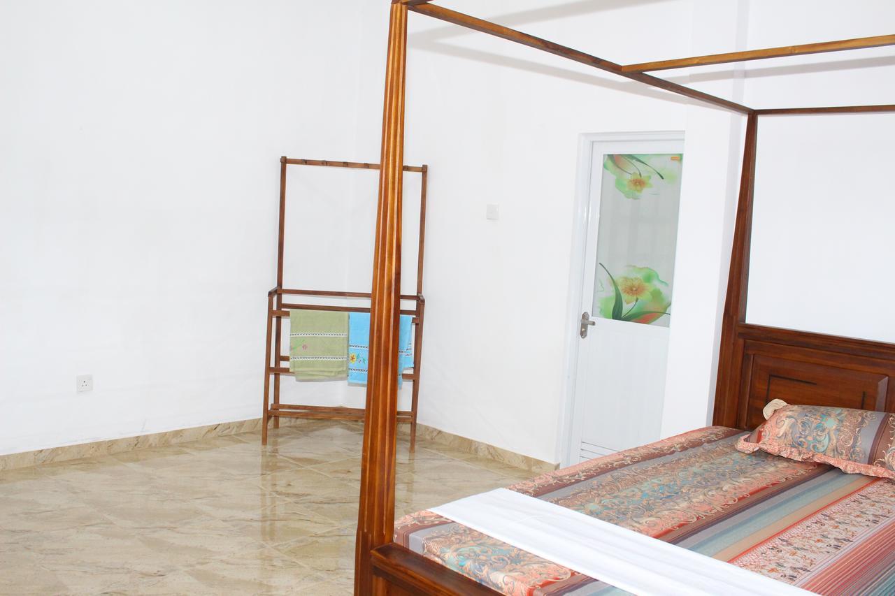 Sasmika Villa Surf And Yoga Hostel 웰리가마 외부 사진